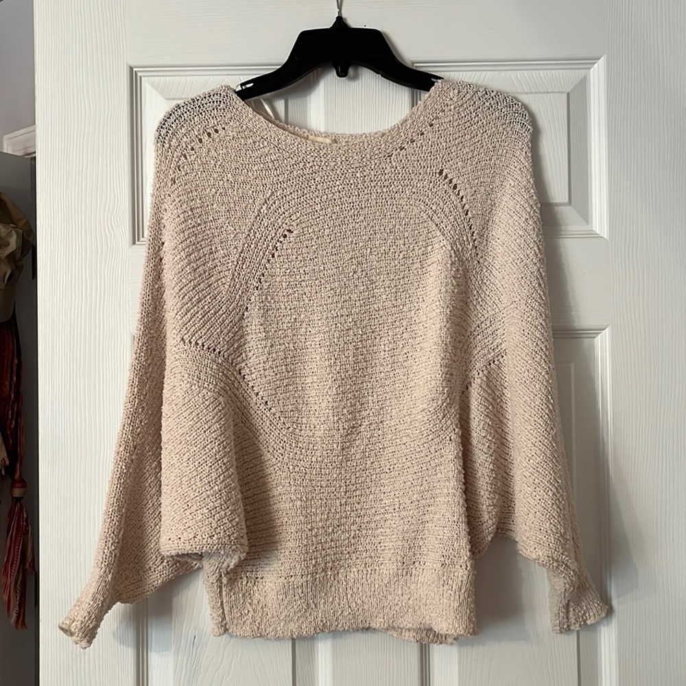 Debut sweater size medium